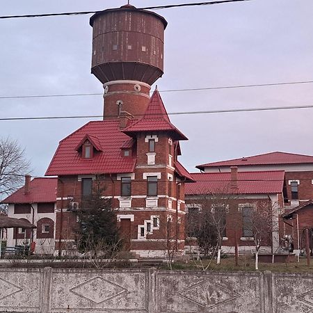 Apartament 2 Camere Semidecomandat "La Gicu" 술리나 외부 사진