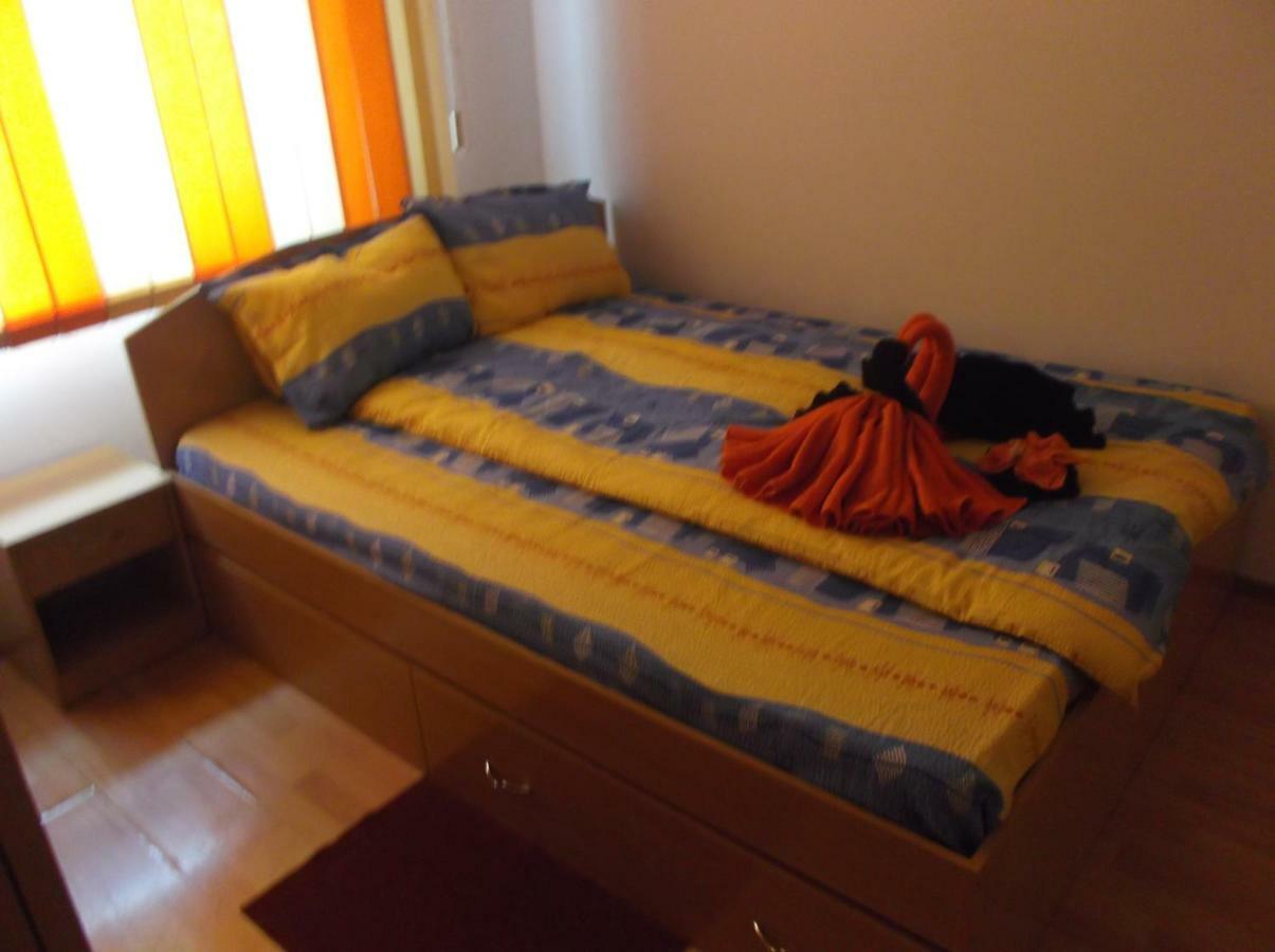Apartament 2 Camere Semidecomandat "La Gicu" 술리나 외부 사진